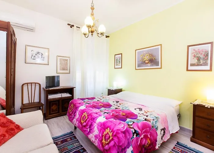 Moon House B&B